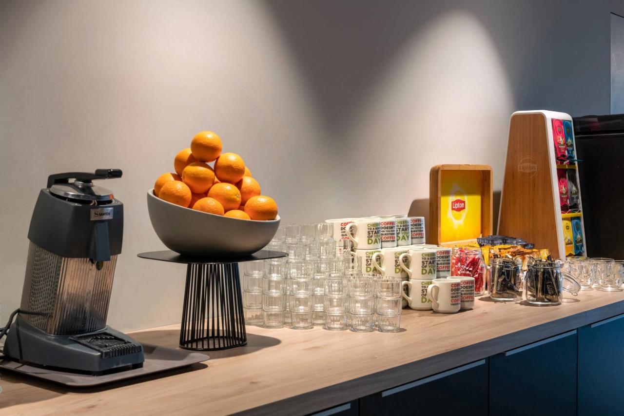 ibis Styles Namur Bagian luar foto