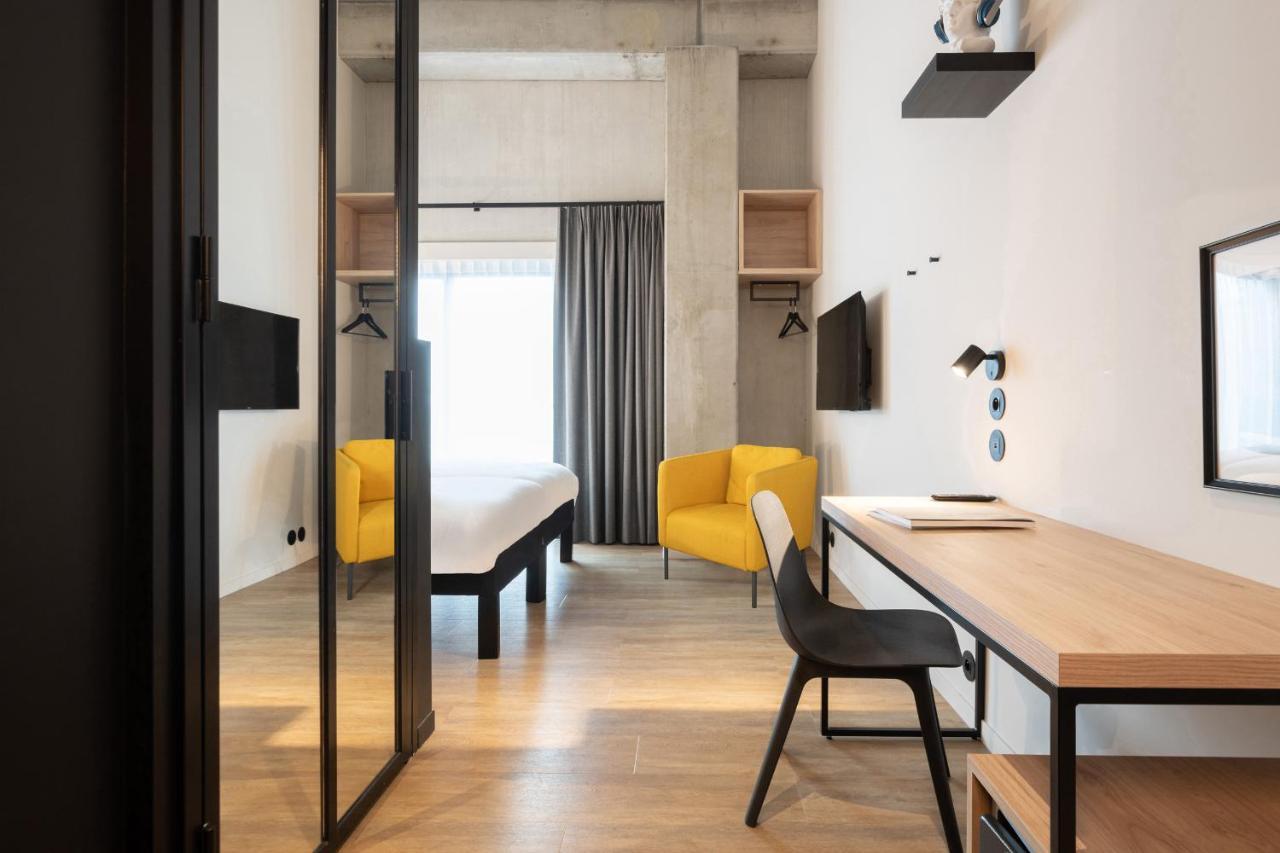 ibis Styles Namur Bagian luar foto