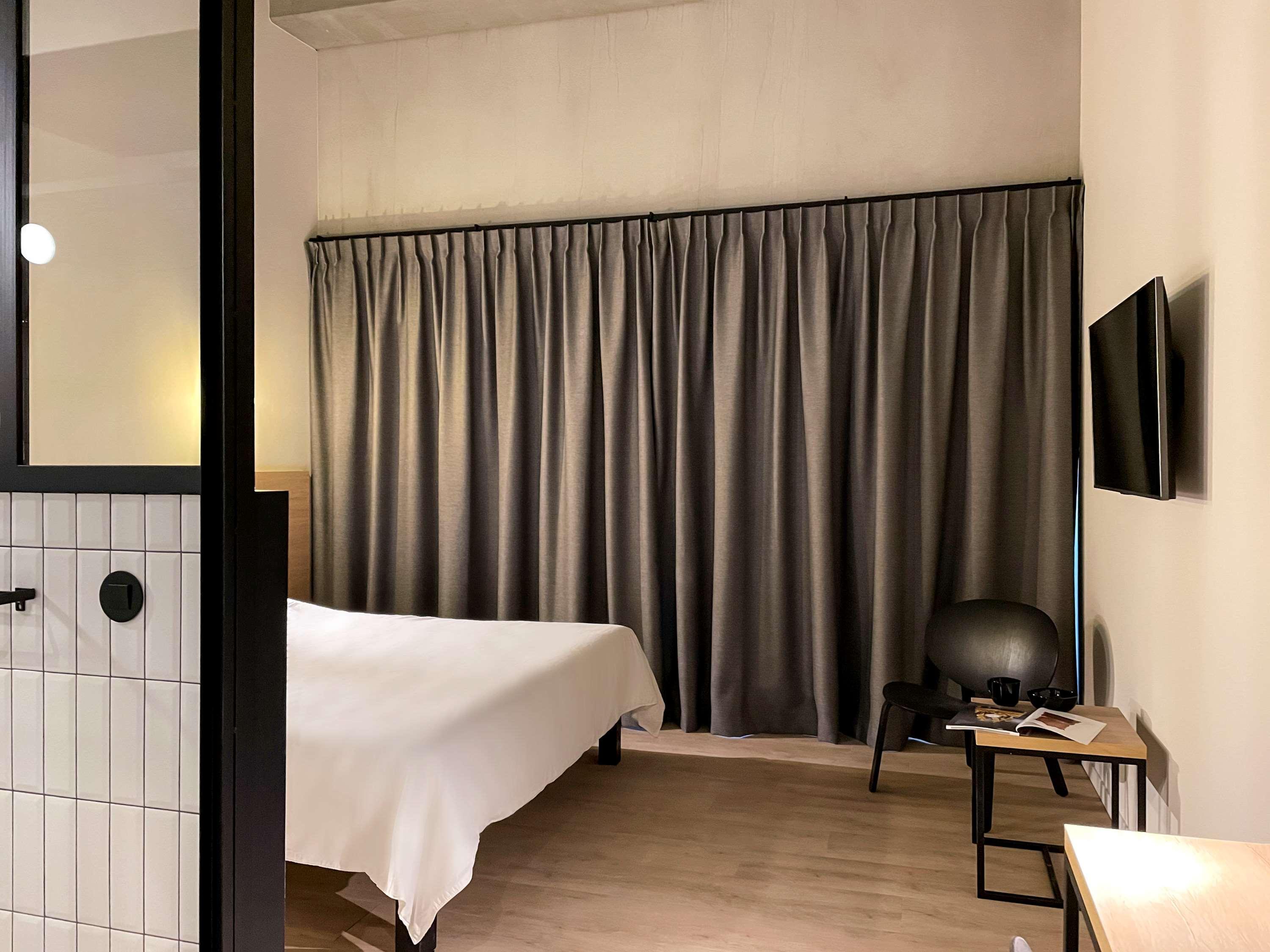 ibis Styles Namur Bagian luar foto