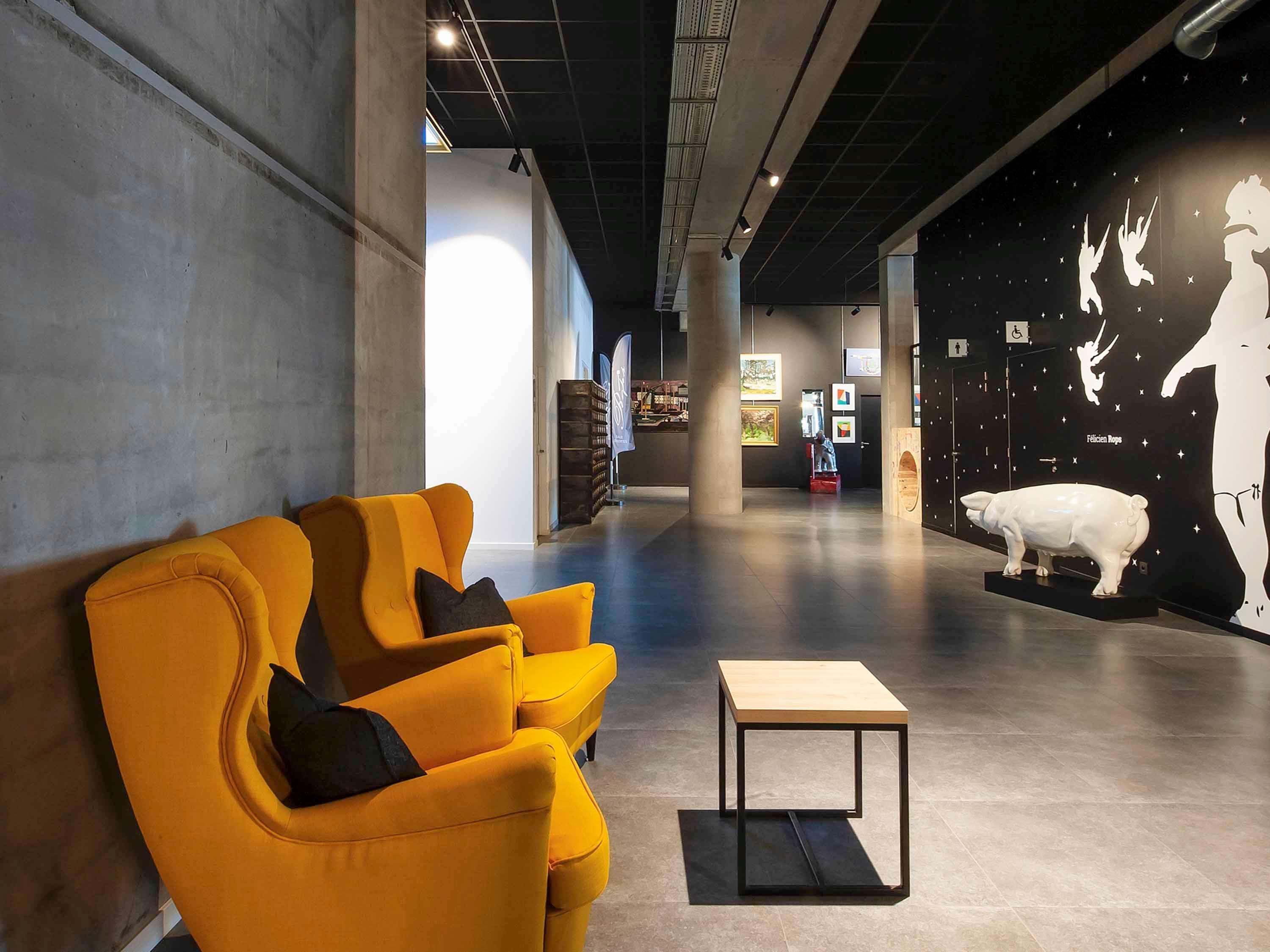 ibis Styles Namur Bagian luar foto