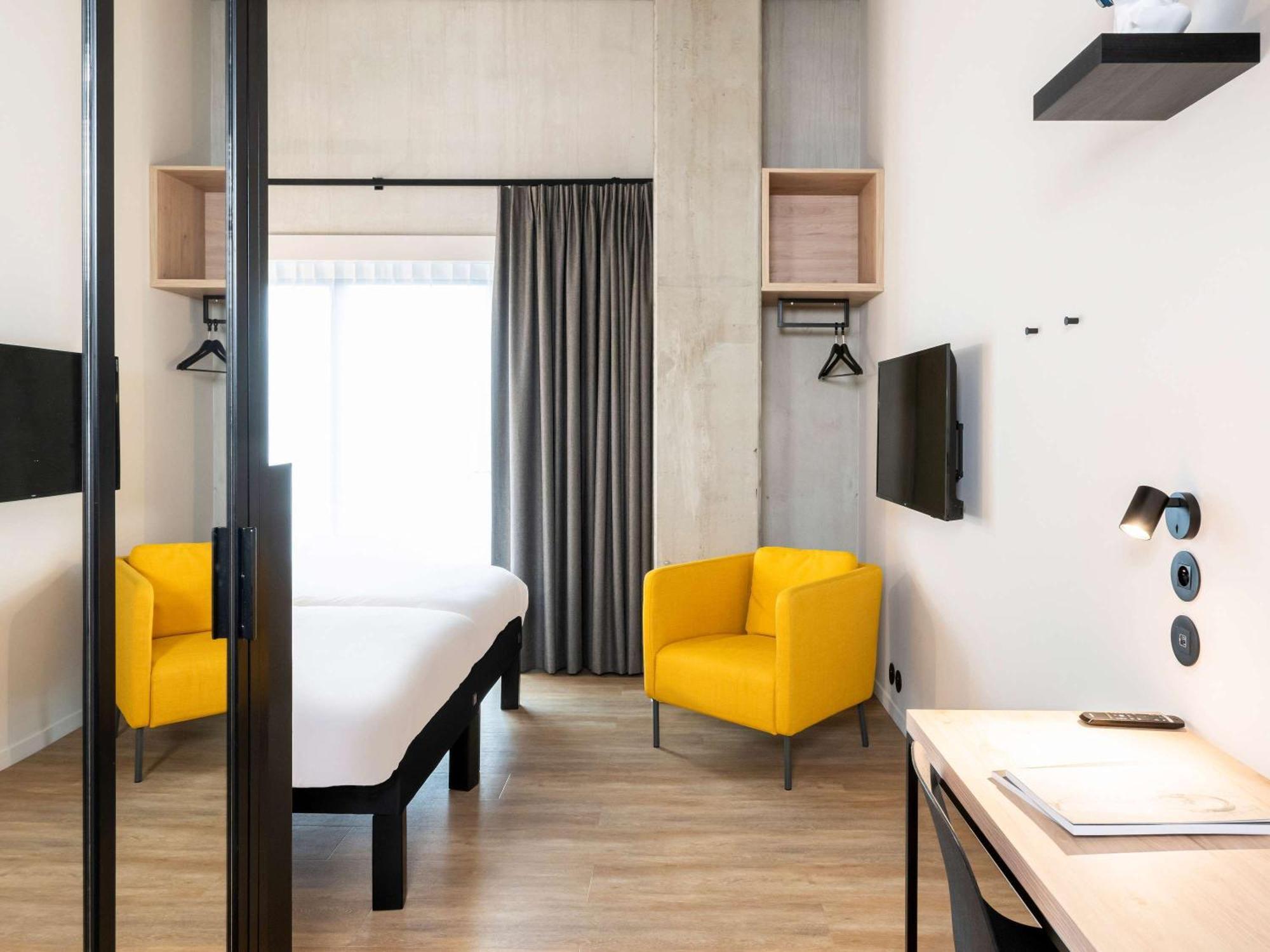 ibis Styles Namur Bagian luar foto