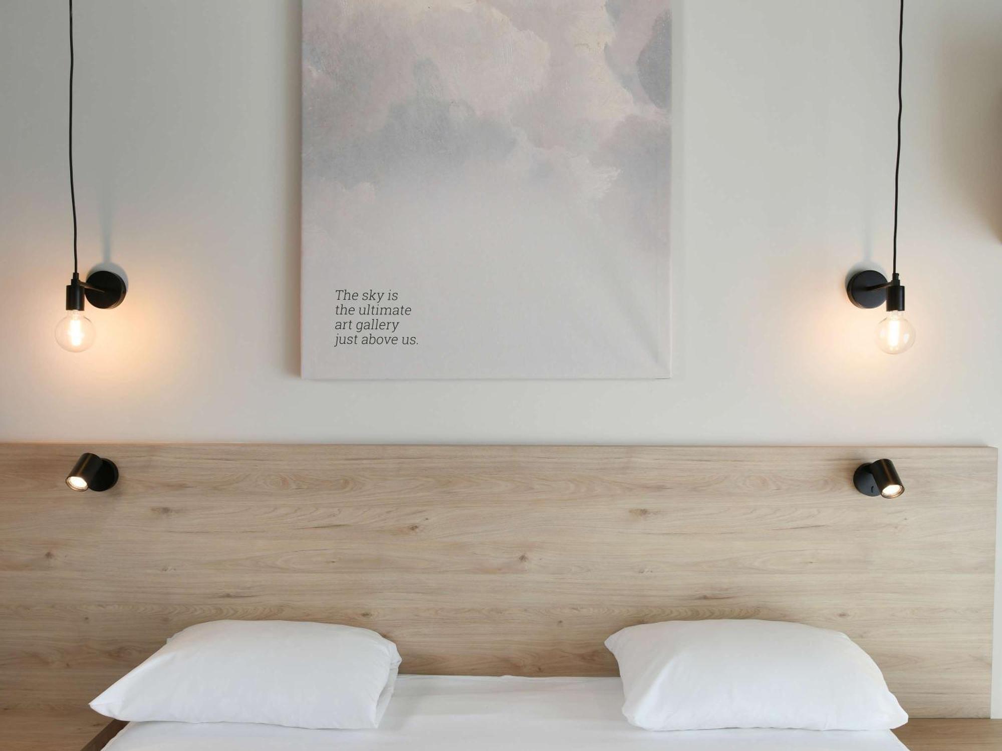 ibis Styles Namur Bagian luar foto